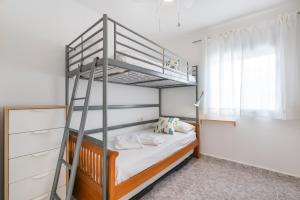 WintowinRentals Close to the beach, Private Terrace & Parking