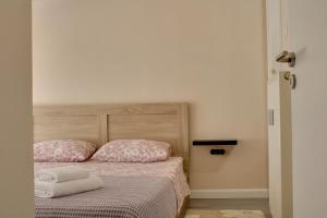 Modern Cozy Apartment in Downtown Athens