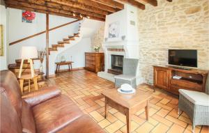 Maisons de vacances Lovely Home In Grillon With Wifi : photos des chambres