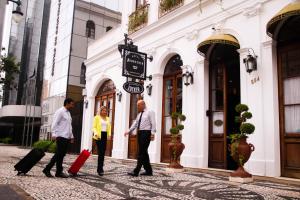 Johnscher by SJ - San Juan Curitiba