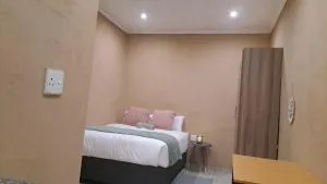 Cozy Airport Stay - Tembisa