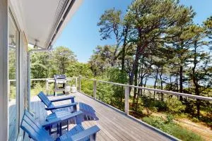 Drummer Cove Retreat - Wellfleet