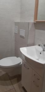 Trim Rooms and Apartments