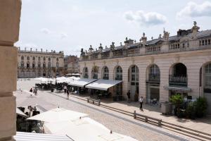 Sur la place Stanislas