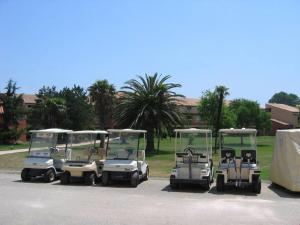 Appartements Saint Cyprien Golf View 2 bedrooms Apartment , 900 m from the beach : photos des chambres