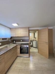 APARTMAN ROVANJSKA