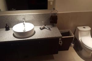 Grand Venetian - Zen oceanview condo in hotel zone