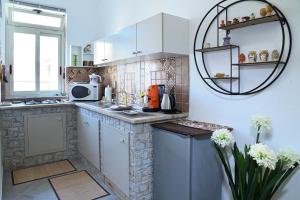 Egsicilia near train station