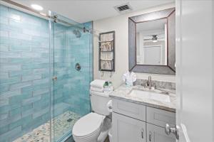 Holiday Surf and Racquet Unit 608