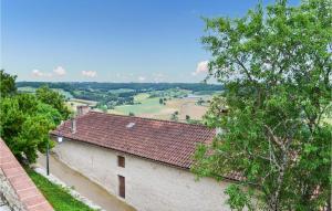 Maisons de vacances Awesome Home In Lauzerte With Outdoor Swimming Pool, Wifi And 3 Bedrooms : Maison de Vacances 3 Chambres 