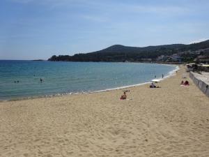 Kalamitsa Beachfront Escape