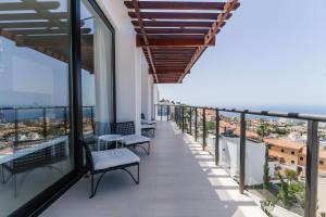 Sunset White Villa - Ocean view, Jakuzzi, Heated Pool, Air-conditioning, Grill