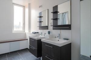 Maisons d'hotes Coeur de ville #B2 - Centre ville, WIFI & NETFLIX - Proche transports - CHAMBRE PRIVEE dans logement partage : photos des chambres