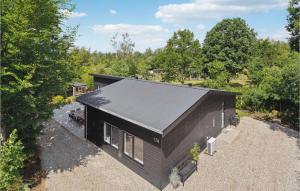 Stunning Home In Fårvang With Wifi