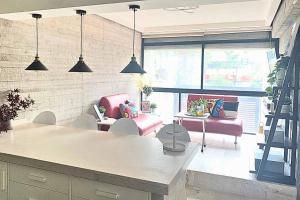 Camina 3 minutos para entrar al WTC y Pepsi Center