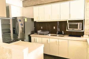 Camina 3 minutos para entrar al WTC y Pepsi Center