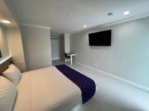 The Biscayne Hotel