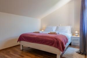 Apartments by the sea Vir - Kozjak, Vir - 21540