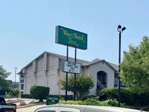 West Bank Inn - Martinez