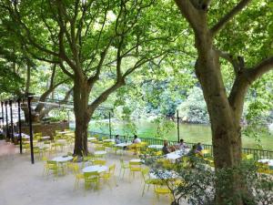 Sunny Provence Home with Terrace