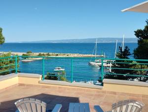 Old Captains Apartments - in a pine wood by the sea and tennis courts