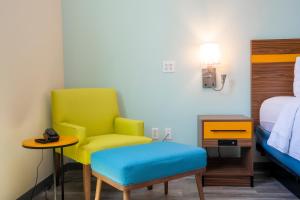 Elite King Room Smoke Free room in SPOT X Hotel - Orlando