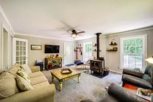 On-Site Stream Serene Cottage in Bakersville! - Plumtree