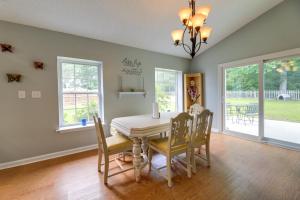Swansboro Vacation Rental, 4 Mi to Hammocks Beach!