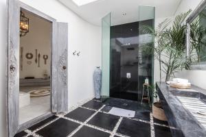 Villa Xaloc by House of Winds - Stunning Balinese retreat next to Canggu
