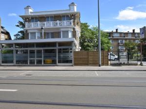 obrázek - Former hotel in the centre and at 50 metres from the beach in Panne