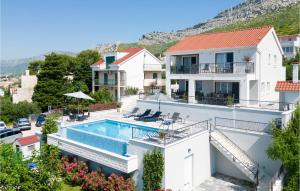 4 Bedroom Awesome Home In Kucine