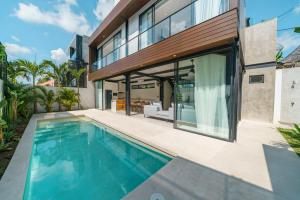 Villa Vantage 7 - Outstanding 3 BR Villa - Great Location!