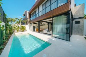 Villa Vantage 7 - Outstanding 3 BR Villa - Great Location!