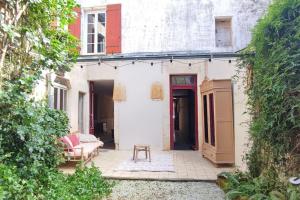 Appartements Appartement avec son patio dans centre historique de Bourg : photos des chambres
