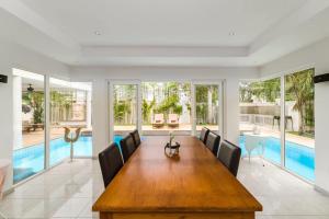 Pool Villa Pattaya H52