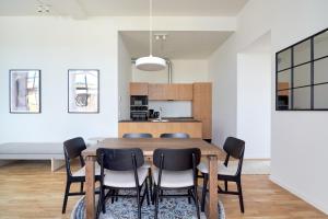 Cozy and Bright Apartments with Private Car Park