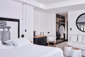 Superior Sea View Suite room in Liostasi Hotel
