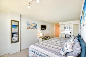 Daytona Beach Vacation Rental with Pool Access