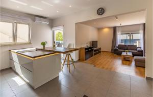 Gorgeous Home In Sisan With Kitchen