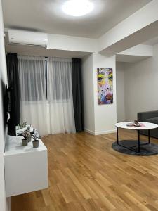 Skopje Centar Margarita Luxury Aprtment(Private Parking)