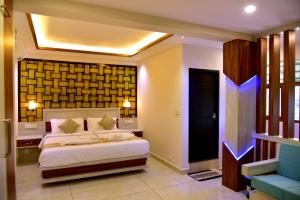 ROYAL CASTLE HOTEL