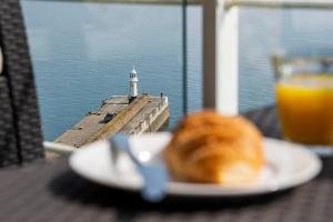 Marine Point, Mevagissey - sensational cliff top views of harbour and bay