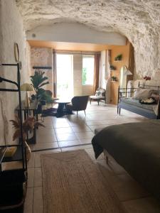 B&B / Chambres d'hotes Les Troglos de la Tufoliere : photos des chambres