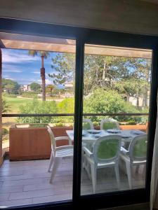 Appartements Saint Cyprien Golf View 2 bedrooms Apartment , 900 m from the beach : photos des chambres