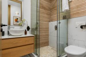 La Fayette Top Floor Apartment