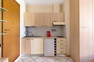 Bright Studio with balcony by Wonderful Italy