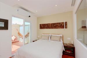 Marina Vista Sol-CleverDetails, Marina view, sleeps 2 adults and 2 children