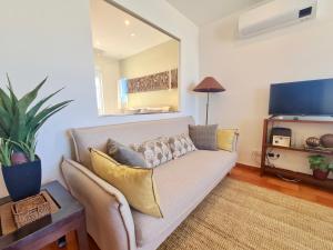 Marina Vista Sol-CleverDetails, Marina view, sleeps 2 adults and 2 children