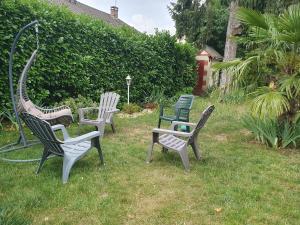 B&B / Chambres d'hotes la Villa Mancelle : Chambre Triple - Vue sur Jardin