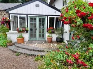 Berwickhall Apartment - 莫伊拉